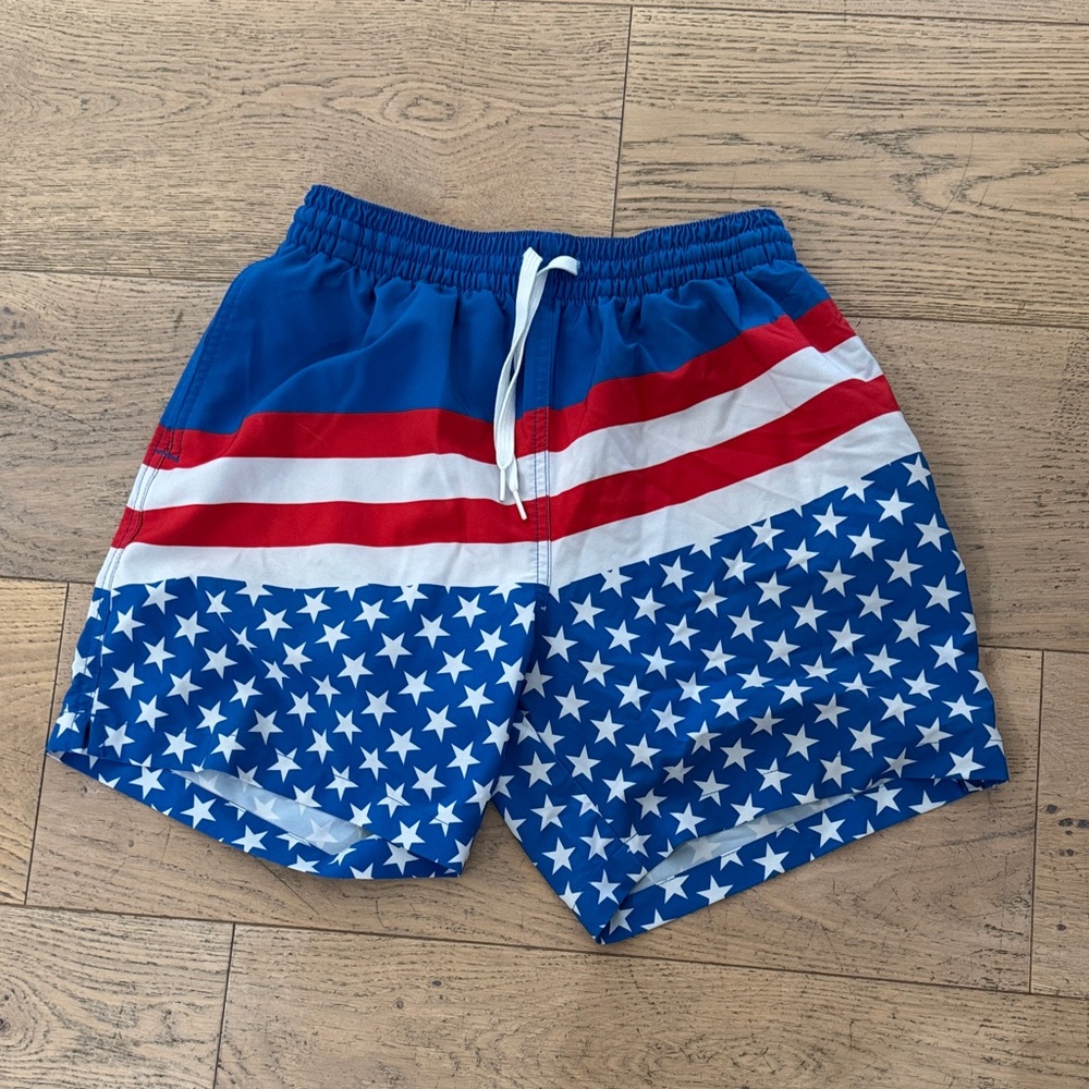 Chubbies Blue and Red Star-Striped Athletic Shorts